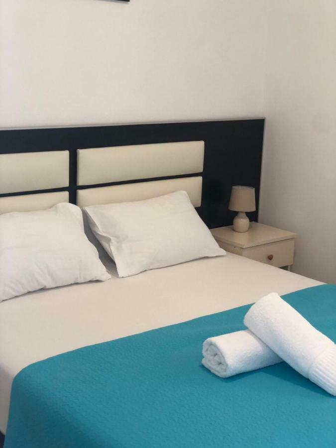 Apartmani Dini Ulcinj Exteriör bild