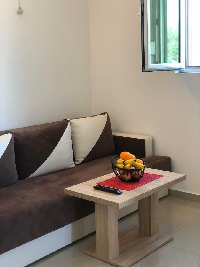 Apartmani Dini Ulcinj Exteriör bild