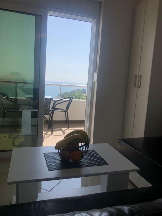 Apartmani Dini Ulcinj Exteriör bild
