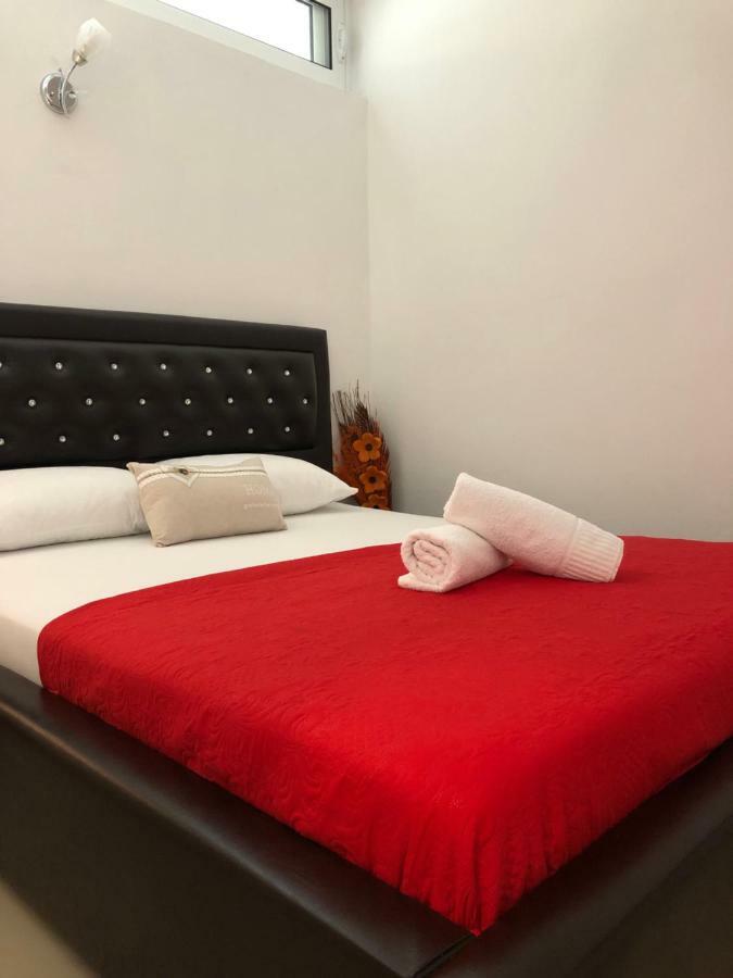 Apartmani Dini Ulcinj Exteriör bild