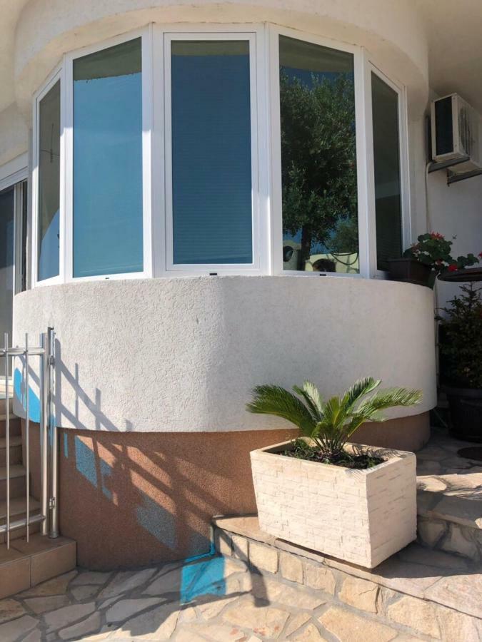 Apartmani Dini Ulcinj Exteriör bild