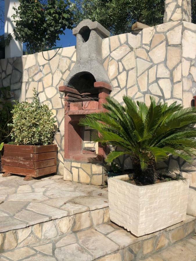 Apartmani Dini Ulcinj Exteriör bild